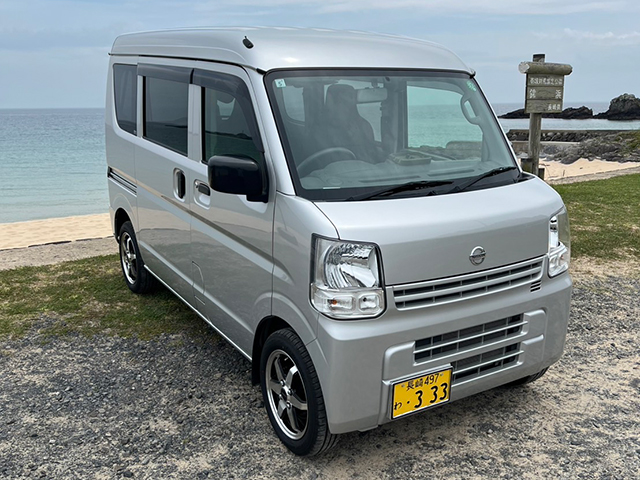 ニッサン　NV100